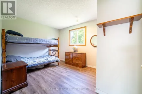 25 Pearson Avenue Strathroy-caradoc (sw) ON N7G 3Y1