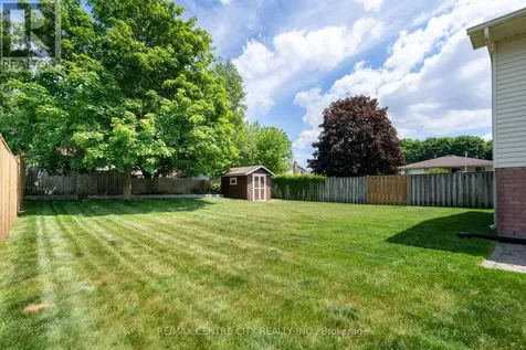 25 Pearson Avenue Strathroy-caradoc (sw) ON N7G 3Y1