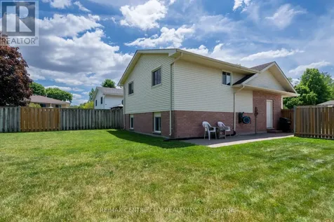25 Pearson Avenue Strathroy-caradoc (sw) ON N7G 3Y1