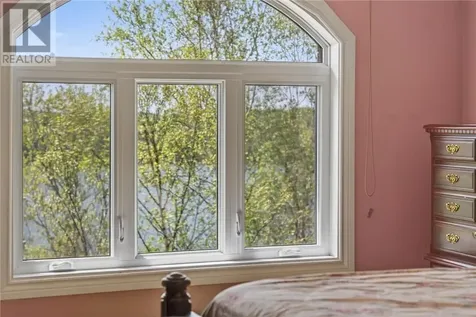 402 Maki Avenue Sudbury ON P3E 2P2