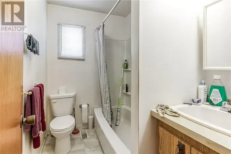 488 Clinton Avenue Sudbury ON P3B 2S6