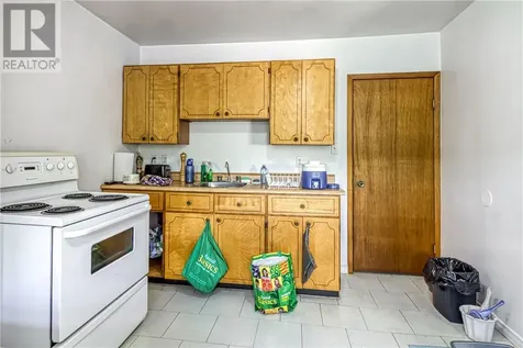 488 Clinton Avenue Sudbury ON P3B 2S6