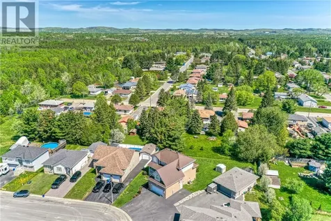 4623 Beaudelaire Court Val Therese ON P3P 1S3