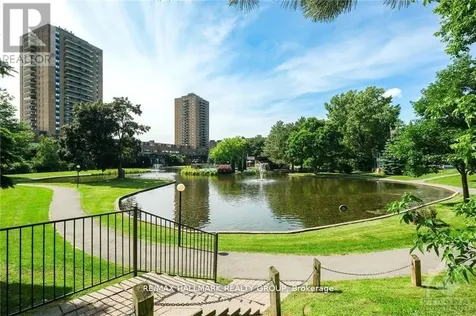 280 Brittany Drive Ottawa ON K1K 4M4