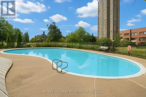 280 Brittany Drive Ottawa ON K1K 4M4