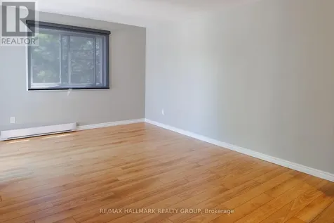 280 Brittany Drive Ottawa ON K1K 4M4
