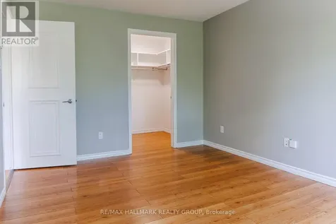 280 Brittany Drive Ottawa ON K1K 4M4