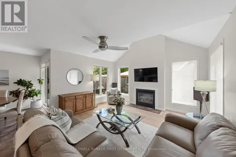 30 Castlethorpe Crescent Ottawa ON K2G 5P7