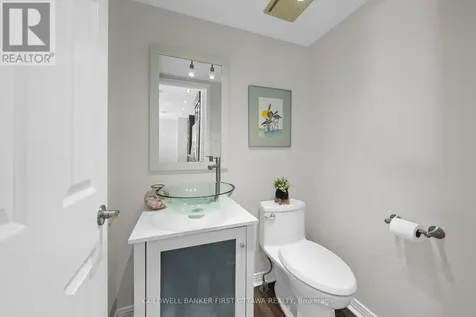 30 Castlethorpe Crescent Ottawa ON K2G 5P7
