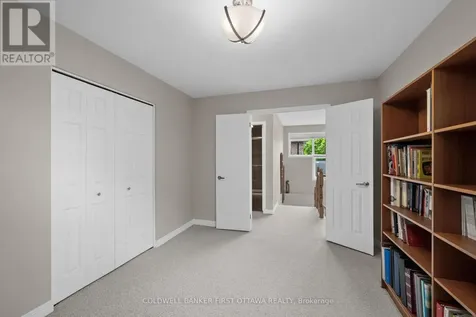 30 Castlethorpe Crescent Ottawa ON K2G 5P7