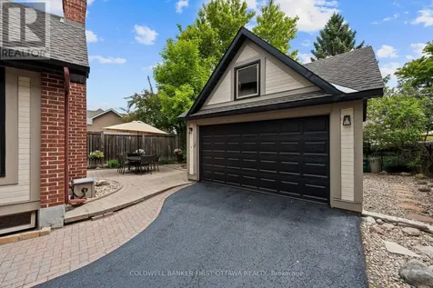 30 Castlethorpe Crescent Ottawa ON K2G 5P7