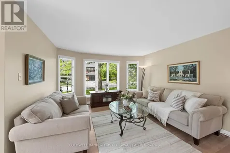 30 Castlethorpe Crescent Ottawa ON K2G 5P7
