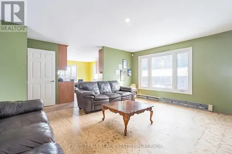 1008 Rainbow Valley Road West Springwater ON L0L 2K0
