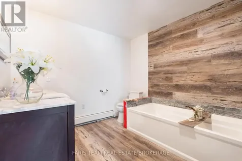 1008 Rainbow Valley Road West Springwater ON L0L 2K0