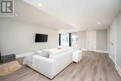 16 Gelderland Crescent Oro-medonte ON L0K 1E0