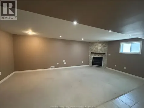 4665 Fontana Avenue Windsor ON N9G 3E1
