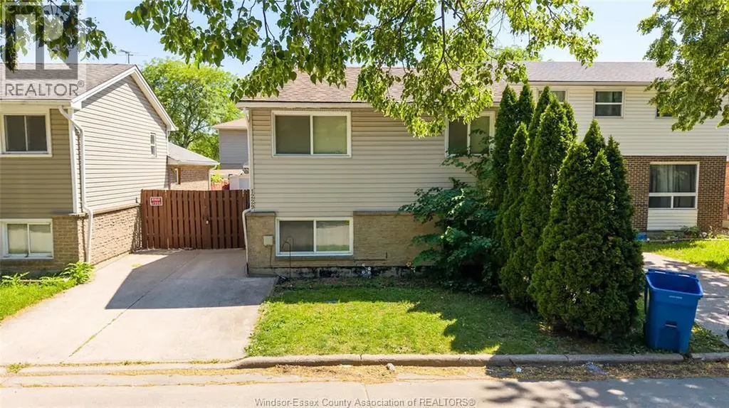1229 Arncliffe Windsor ON