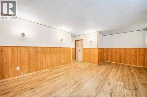 1229 Arncliffe Windsor ON