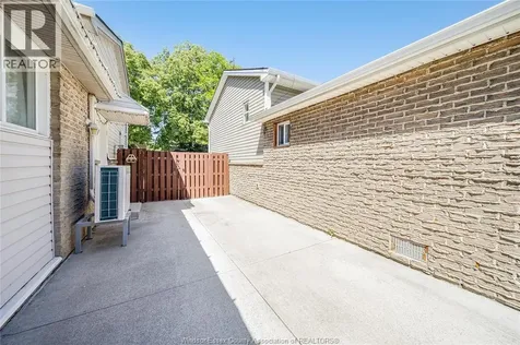 1229 Arncliffe Windsor ON