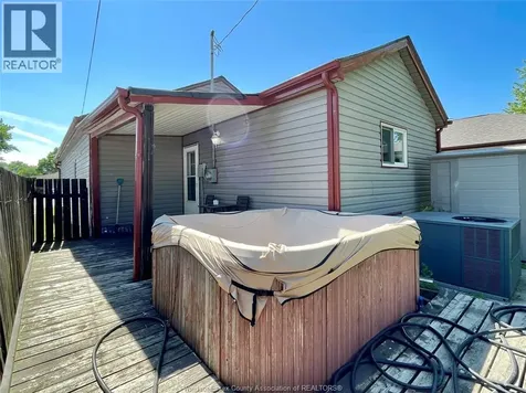 3074 Lloyd George Boulevard Windsor ON N8T 2V2