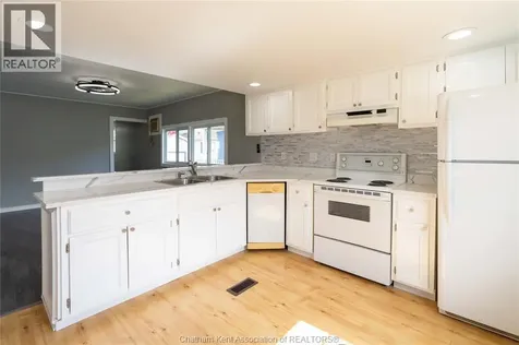 6 Maple Drive Mcgregor ON N0R 1J0
