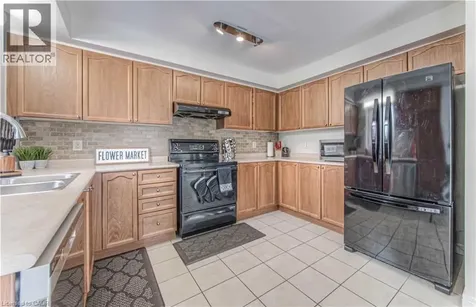 1745 Creek Way Burlington ON L7L 7E1