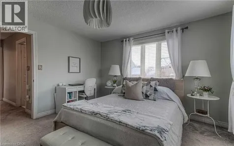 1745 Creek Way Burlington ON L7L 7E1