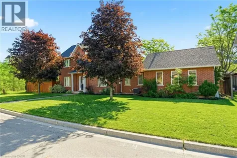 1745 Creek Way Burlington ON L7L 7E1