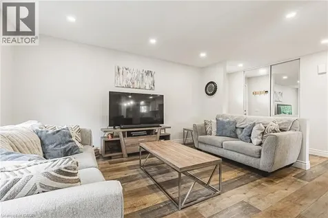 16 Apex Court Stoney Creek ON L8J 1J2