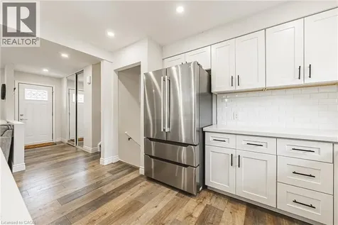 16 Apex Court Stoney Creek ON L8J 1J2