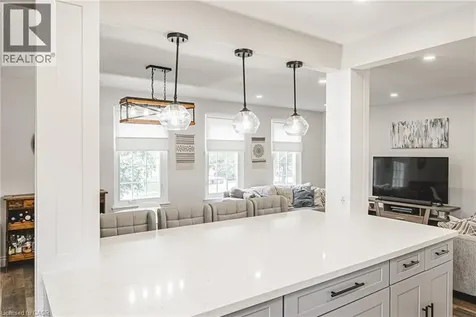 16 Apex Court Stoney Creek ON L8J 1J2