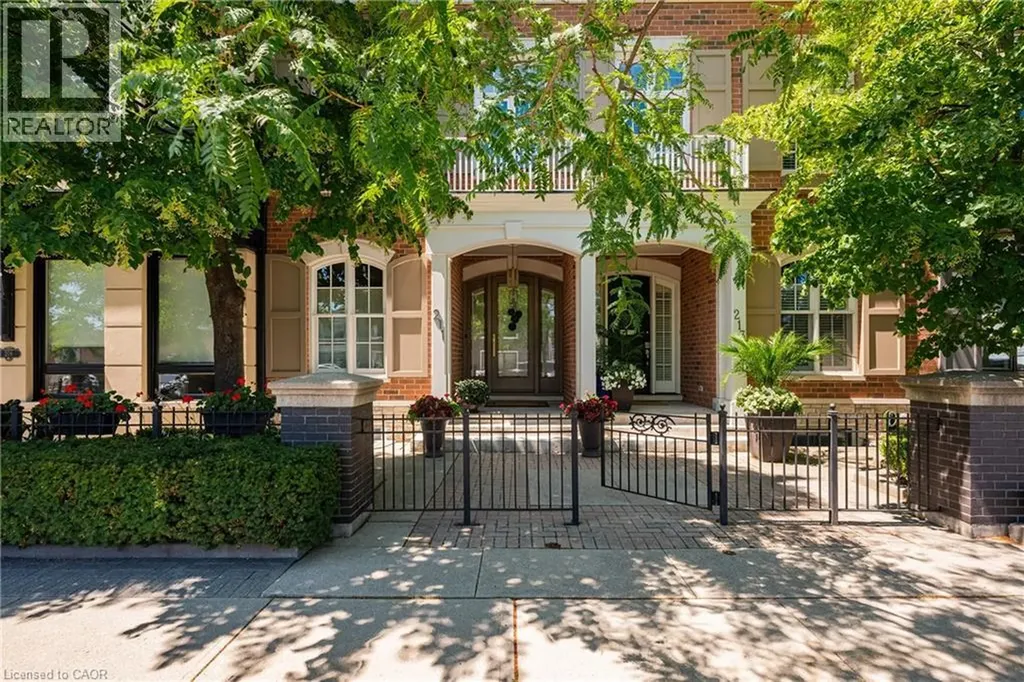 211 Church Street Oakville ON L6J 1N4
