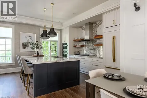 211 Church Street Oakville ON L6J 1N4