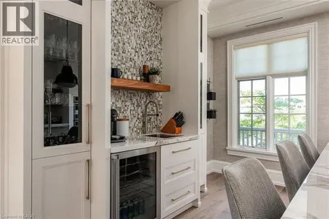 211 Church Street Oakville ON L6J 1N4