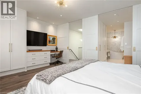 211 Church Street Oakville ON L6J 1N4