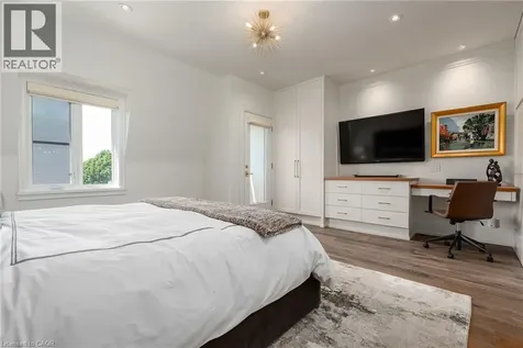 211 Church Street Oakville ON L6J 1N4