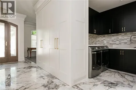 211 Church Street Oakville ON L6J 1N4