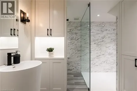 211 Church Street Oakville ON L6J 1N4
