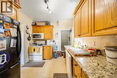 2151 Lincoln Road Windsor ON N8W 2P9
