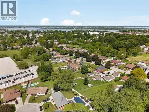 255 Fort Street Amherstburg ON N9V 1C1
