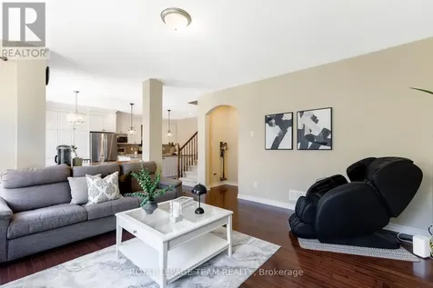 104 Panisset Avenue Ottawa ON K2T 0E2