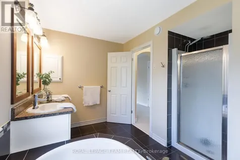 104 Panisset Avenue Ottawa ON K2T 0E2