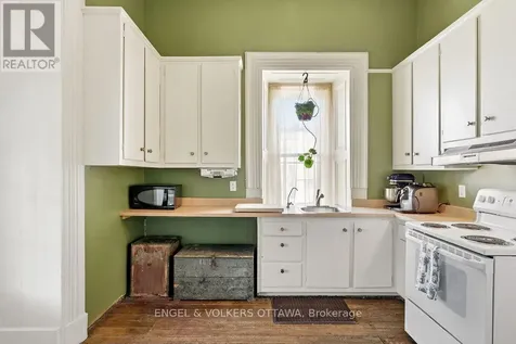 382 Mcgill Street Hawkesbury ON K6A 1R2
