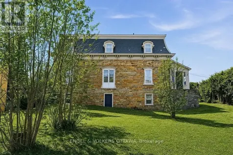 382 Mcgill Street Hawkesbury ON K6A 1R2