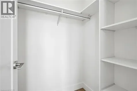7 Mabelle Avenue Toronto ON M9A 4X7