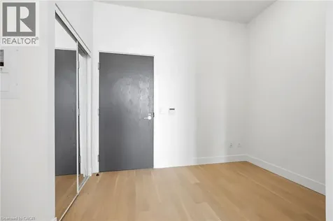 7 Mabelle Avenue Toronto ON M9A 4X7