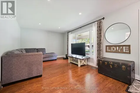 229 Ross Avenue Kitchener ON N2A 1V7