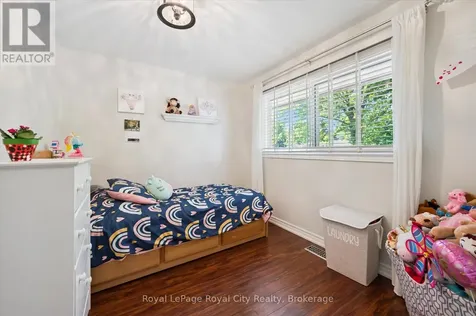 229 Ross Avenue Kitchener ON N2A 1V7