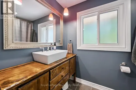 229 Ross Avenue Kitchener ON N2A 1V7