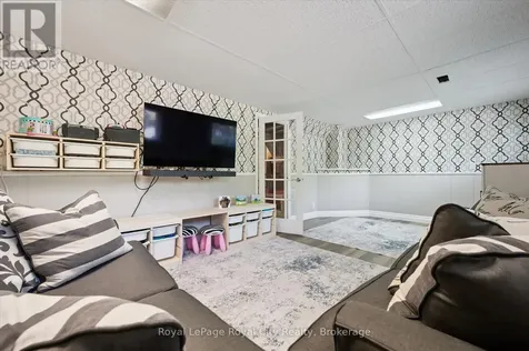 229 Ross Avenue Kitchener ON N2A 1V7